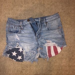 HIGH WASTED SHORTS
